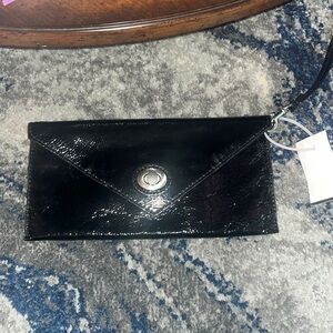 Mimco
PATENT LEATHER CLUTCH BAG.  Excellent condition